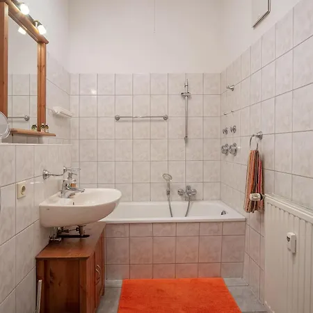 - Strandflair Und Komfort Im Herzen Von Apartment